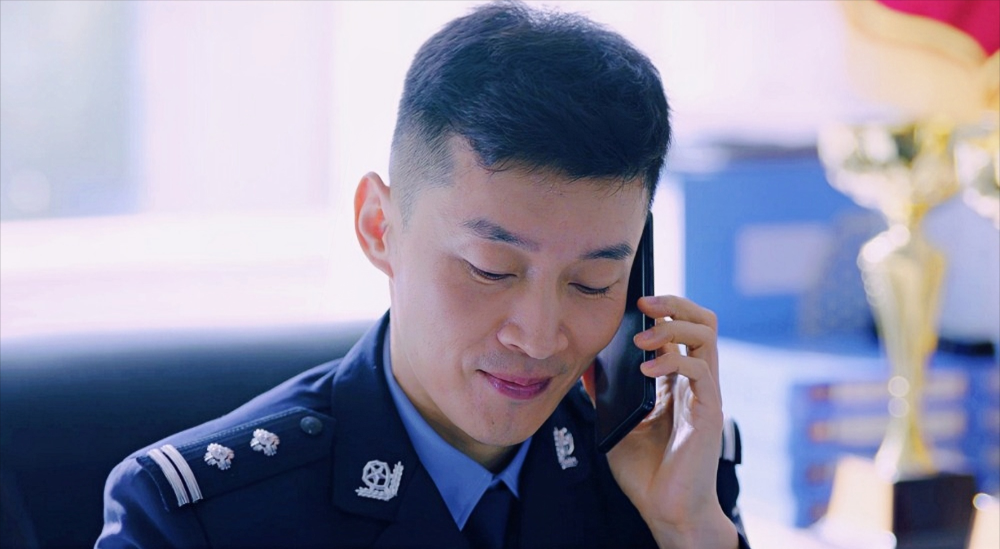 这位同梅婷飙戏的曹磊,长着一张"剧抛脸",这次又被他妥妥圈粉了