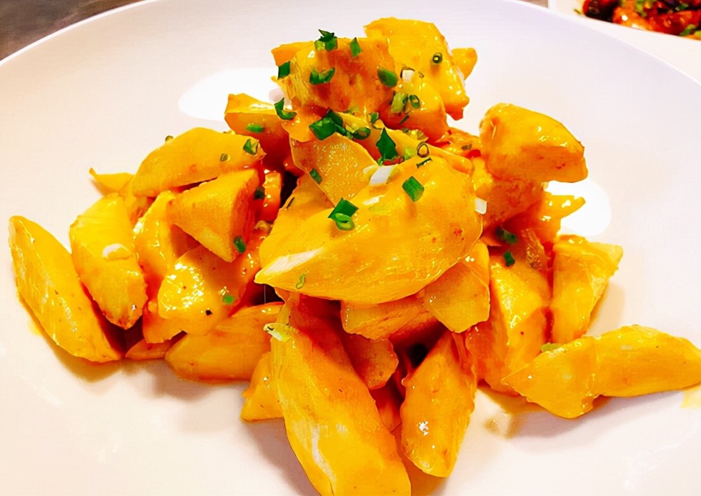 二:蜜汁红芋 蜜汁红芋是安徽淮北的传统名菜.