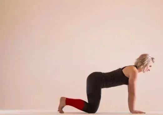 扁平足究竟改如何调整？试试这些瑜伽动作！