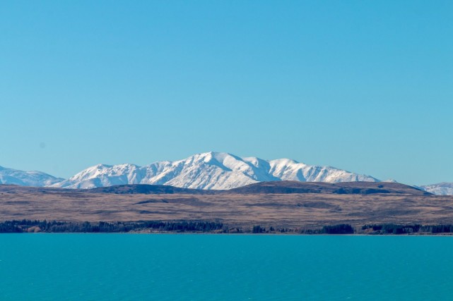 那一抹惊艳的蓝新西兰南岛蓝色牛奶湖lakepukaki普卡基湖