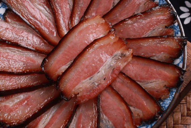 大雪腌肉哪里的腊肉最好吃这6个地方很出名有你家乡吗