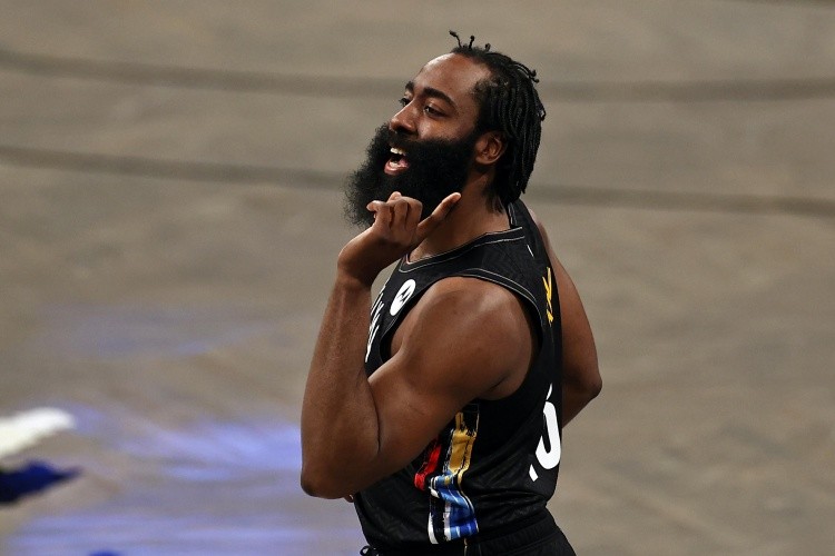 哈登 NBA：神鬼莫测的大胡子哈登