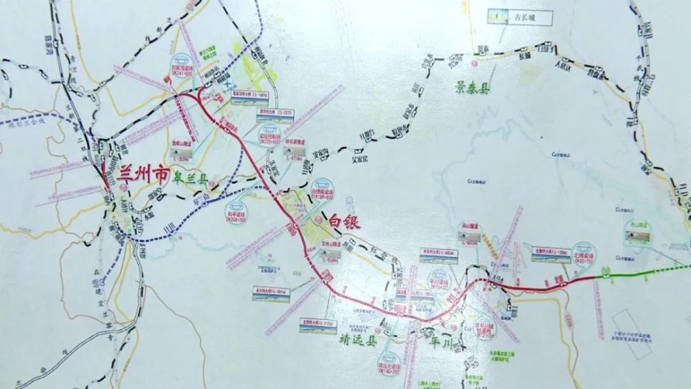 中兰客专白银段站房建设加速推进