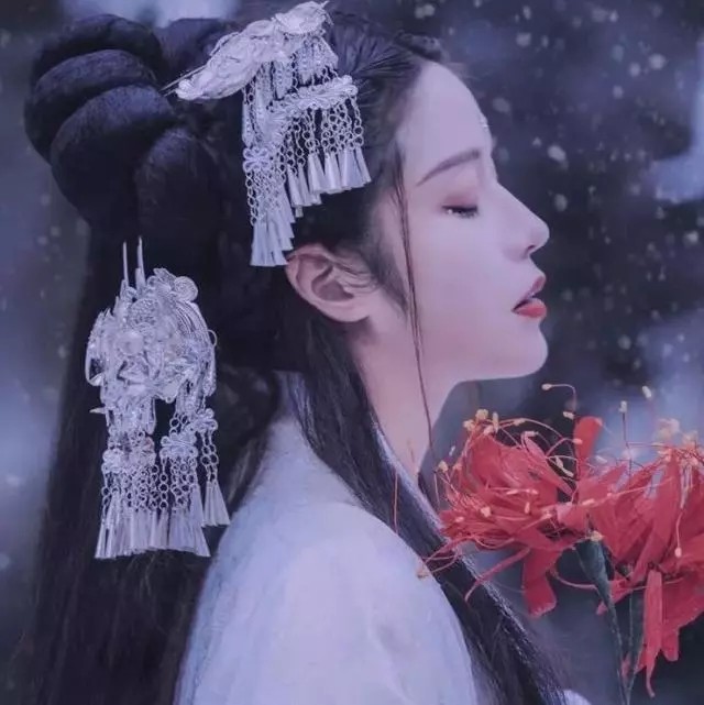 古風女生真人頭像十一月的努力十二月的飄雪願我們關關難過關關過歲歲