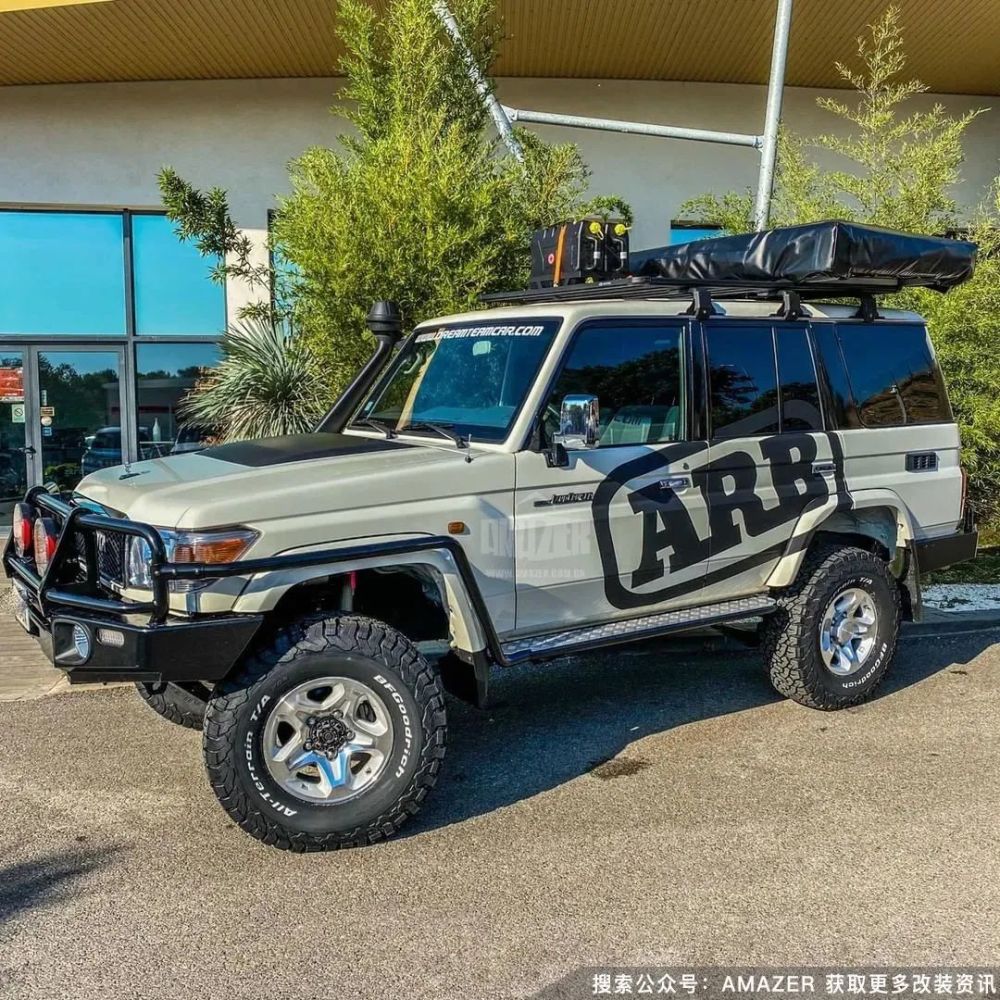 星期一这辆lc76改的不错吧