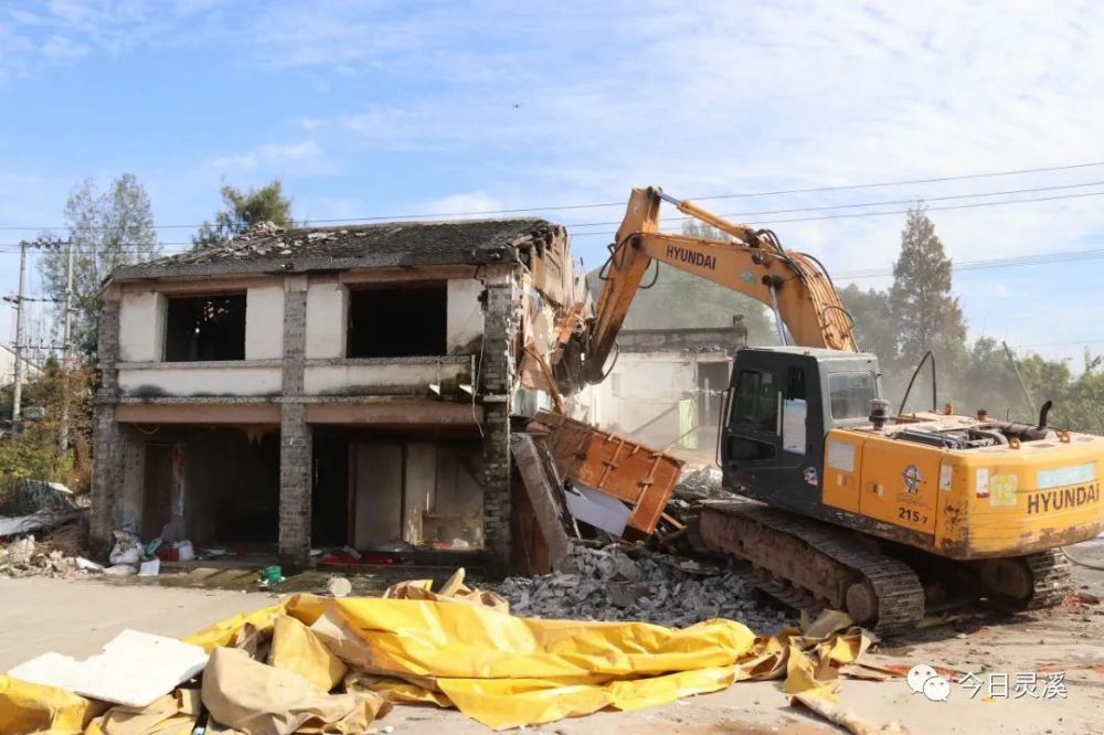 "原住民吕先生说道,对家乡能有新发展感到欣慰,会全力配合拆迁工作.