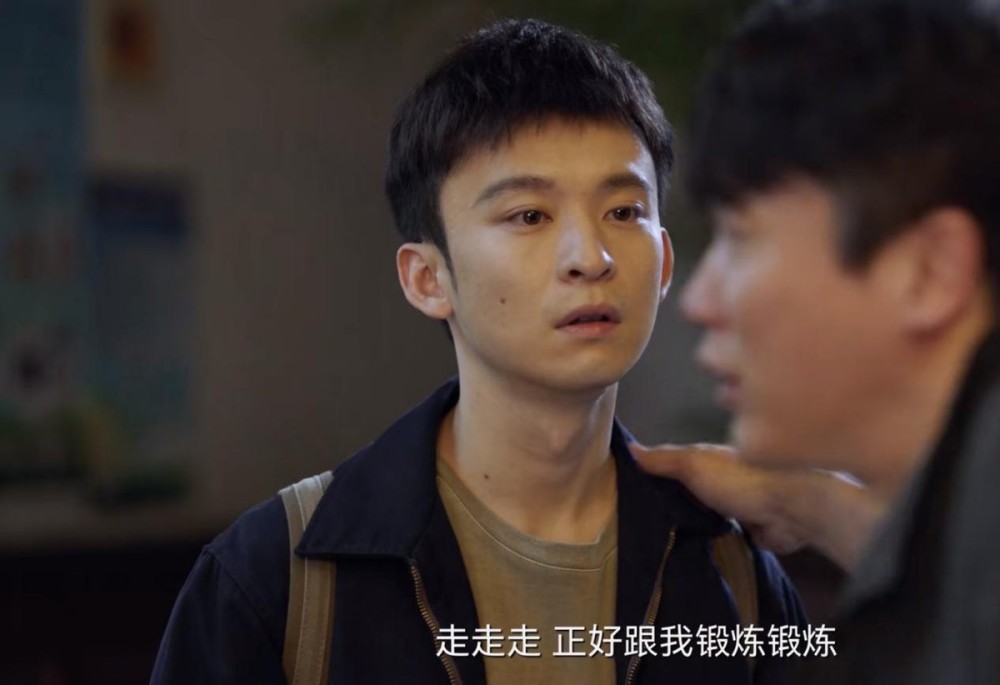 开播飙升榜第一27岁董子健换脸式演技上热搜这男人有多狠