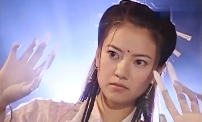 张三丰在武当山当众教张无忌太极剑,难道不怕被他人偷学吗?_腾讯新闻