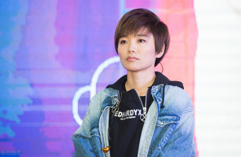 超女许飞有多能跑完成马拉松六大满贯