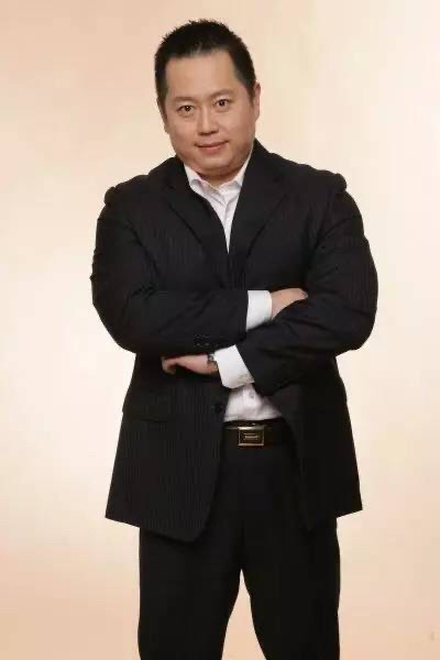 九十年代上海体育解说的三驾马车有的辞职下海有的坚守岗位