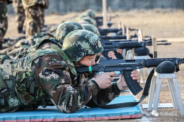 厉害首次打靶9名新兵打出5发子弹50环