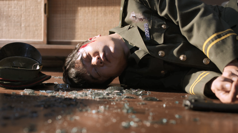 开篇就高能,2集入坑,肖央新剧能重振迷雾剧场吗?