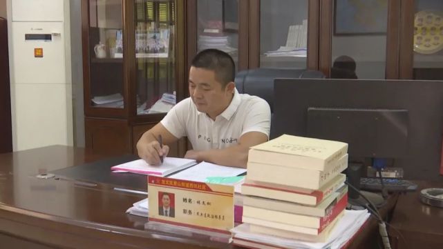 西坑社区党委书记,人大代表林文枞自任职以来,以初心