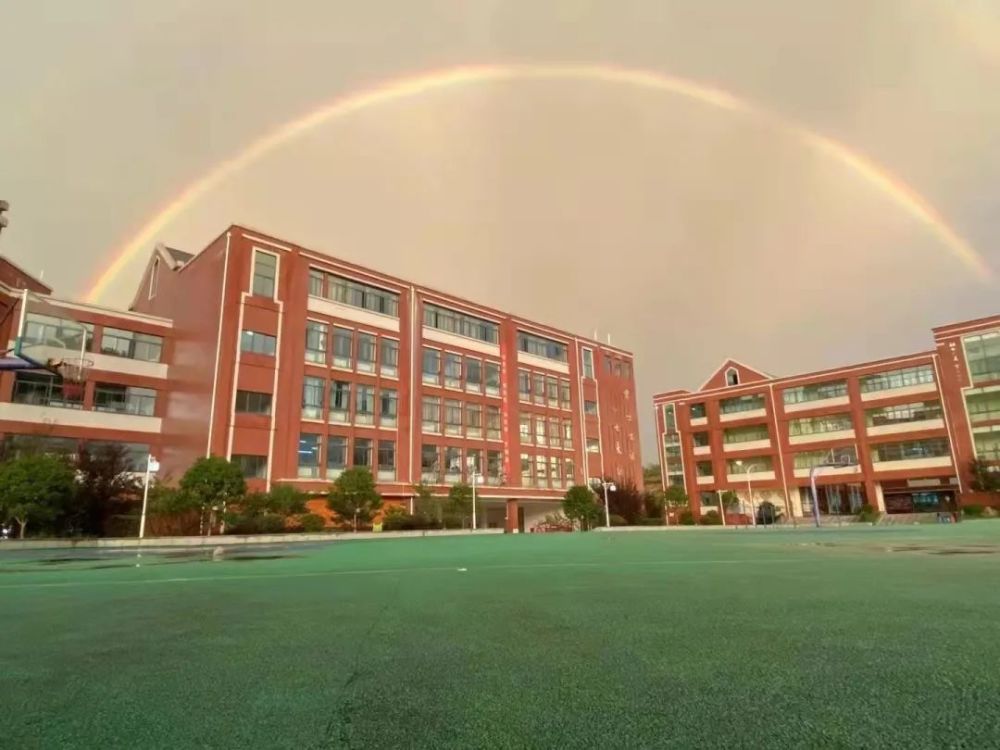 六盘水市培文学校骨干教师招聘简章