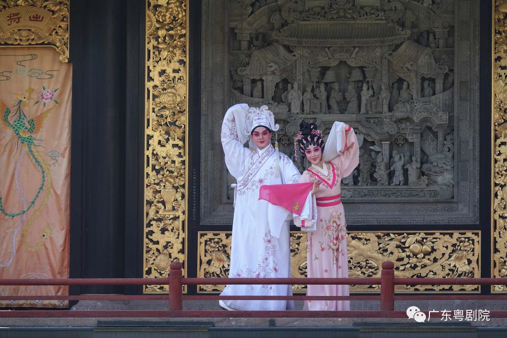 周世显  朱建豪 饰    长平公主  吴碧君 饰粤剧折子戏《帝女花》梅