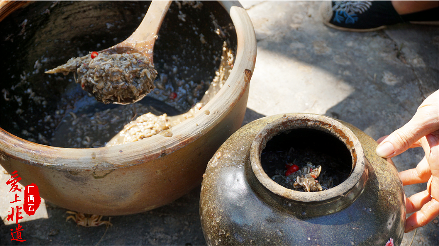 爱上非遗鱼露蟹汁千锤百捣凝成鲜别有风味渔家酱