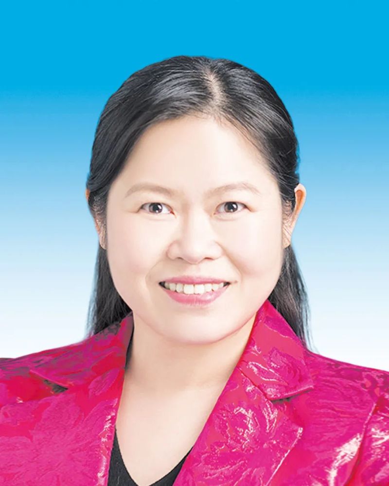 张爱华,男,汉族,1970年9月出生,大学学历,中共党员,现任市委常委,湖北