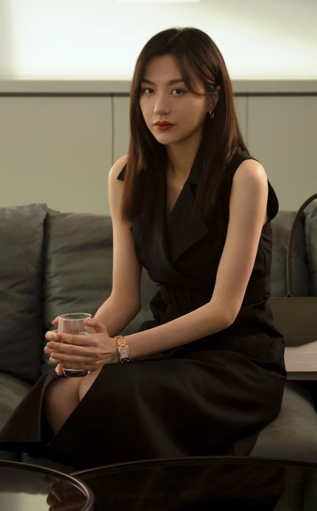 《女心理师》:42岁袁满再演无良男上司,这次他比马建国还恶心