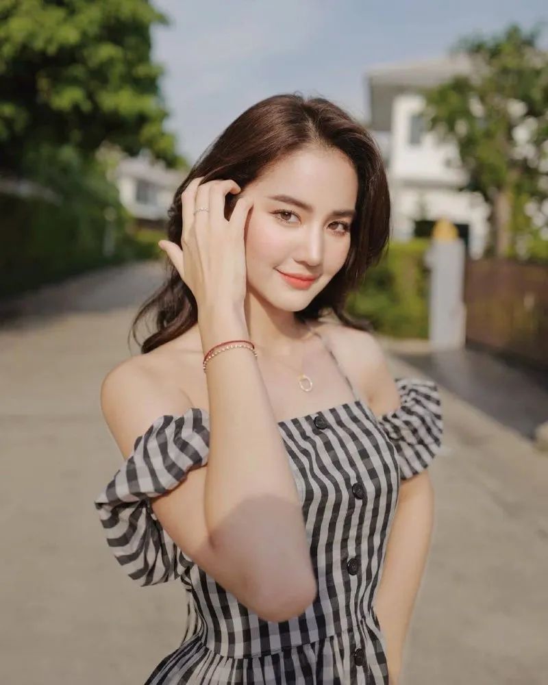 混血感"轻泰妆"当红!跟风人间芭比lisa,泰国女神yaya!插图4