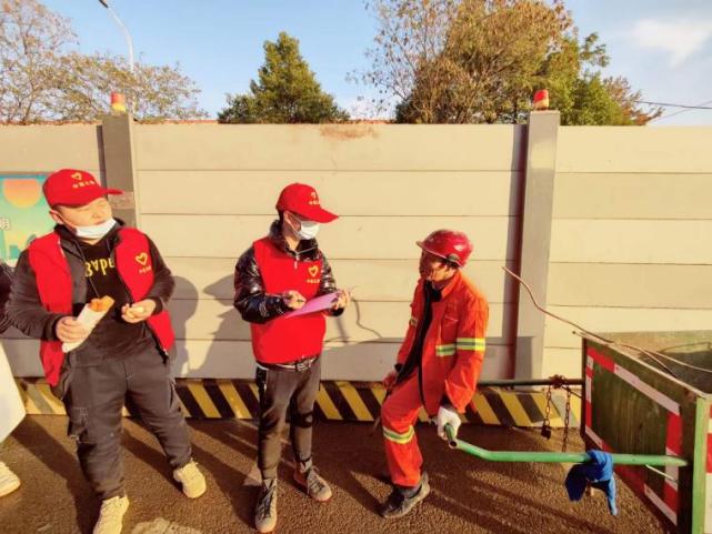 桐梓坡路立体空间品质提升项目向沿线商家和环卫工人收集金点子