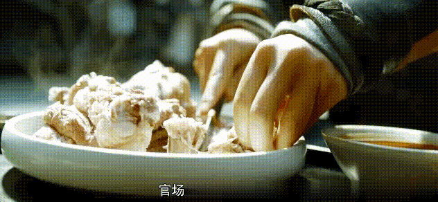 而想要体会大口吃肉的快感,就可以来一份白切羊肉,其加工过程比较