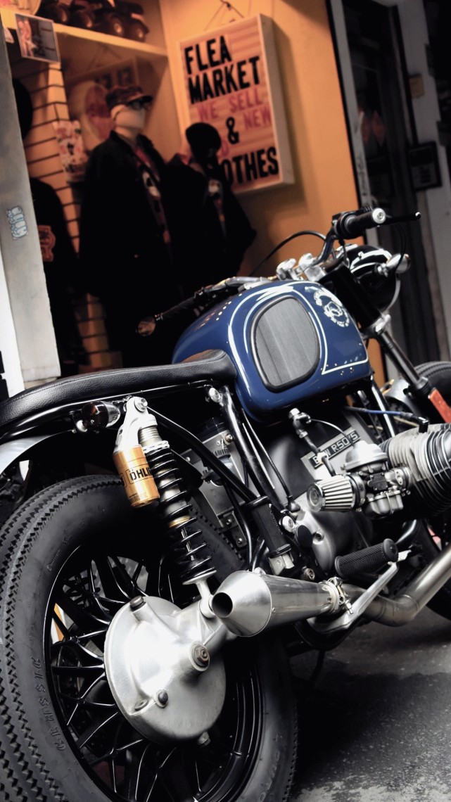 帅气机车高清全屏壁纸