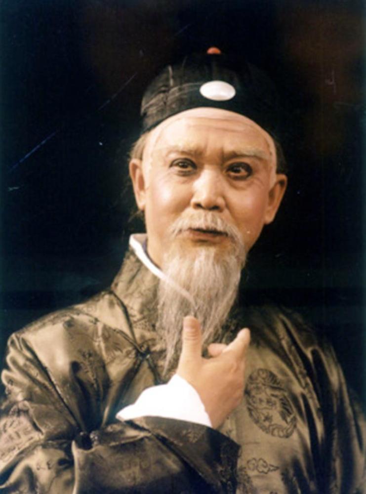 几十年的舞台实践,李崇善形成了嗓音洪亮,音域宽广,唱念俱佳,富于激情