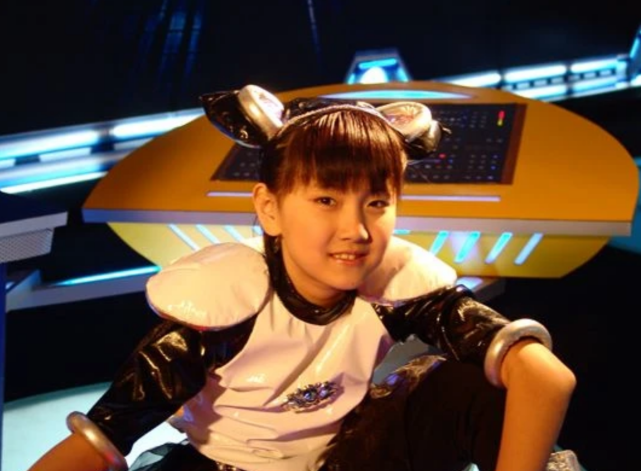 近日,《快乐星球》中艾雪的扮演者刘思雯在社交平台上发视频透露了