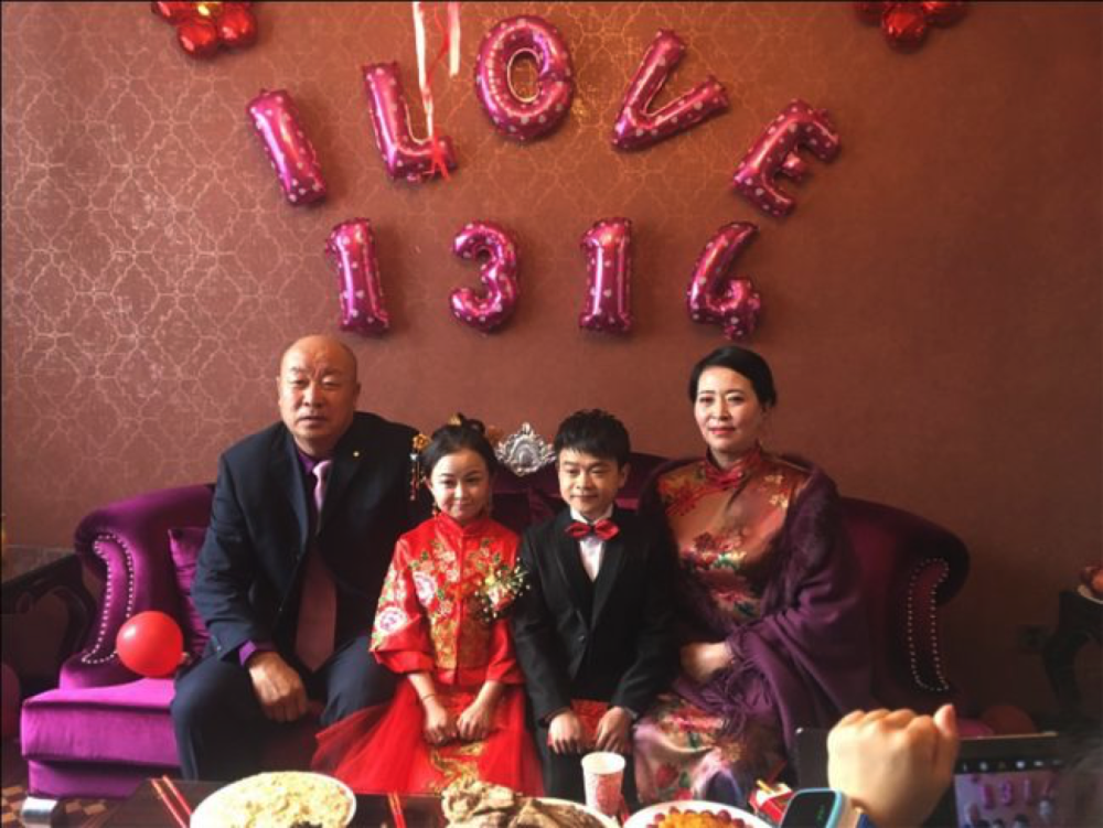 2011年,秦学士和朱洁走进了婚姻殿堂.