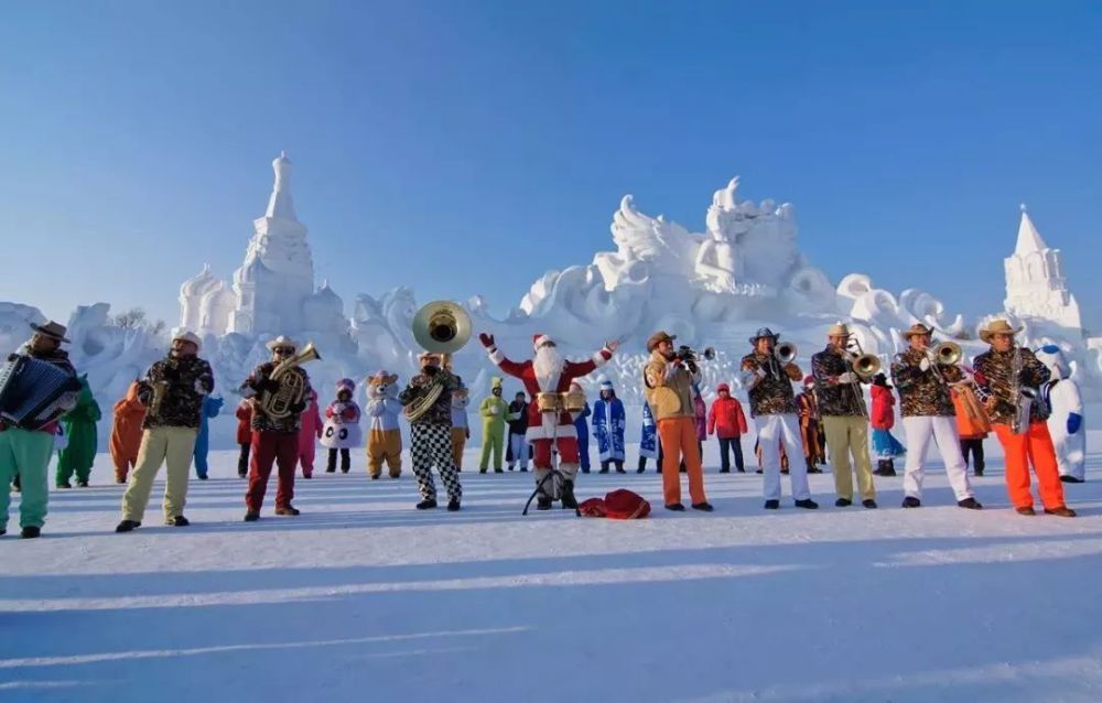 年)中明确提出,预计到2021-2022年冰雪季,我国冰雪旅游人数将达到3