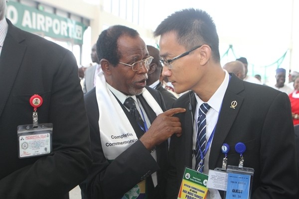 "都彼此融入,成为一家人了,就是全球大家庭最好的发展."孔涛如是说.