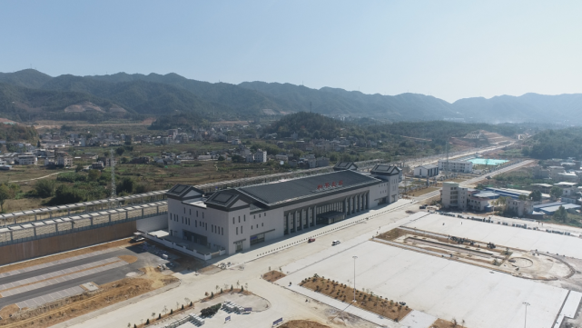 赣深高铁和平北站最新靓照来了