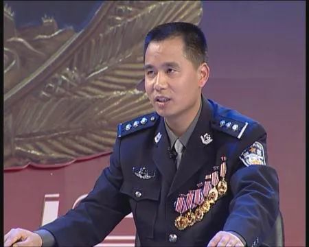 70后公安厅副厅长履新红都曾赤手空拳擒获持枪歹徒