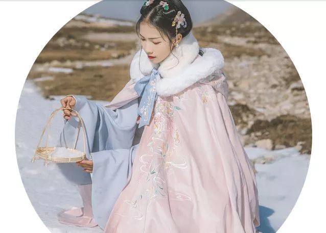 冬天穿汉服不冷吗不冷我们这样穿