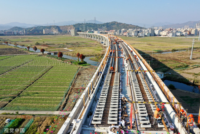 浙江温州:市域铁路s2线加紧铺轨