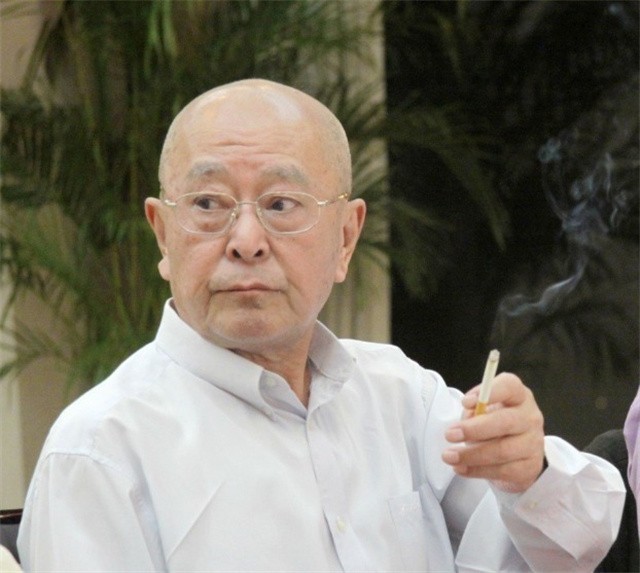 王铁成:一生扮演周总理,曾获双料影帝,却为痴呆儿子两次息影