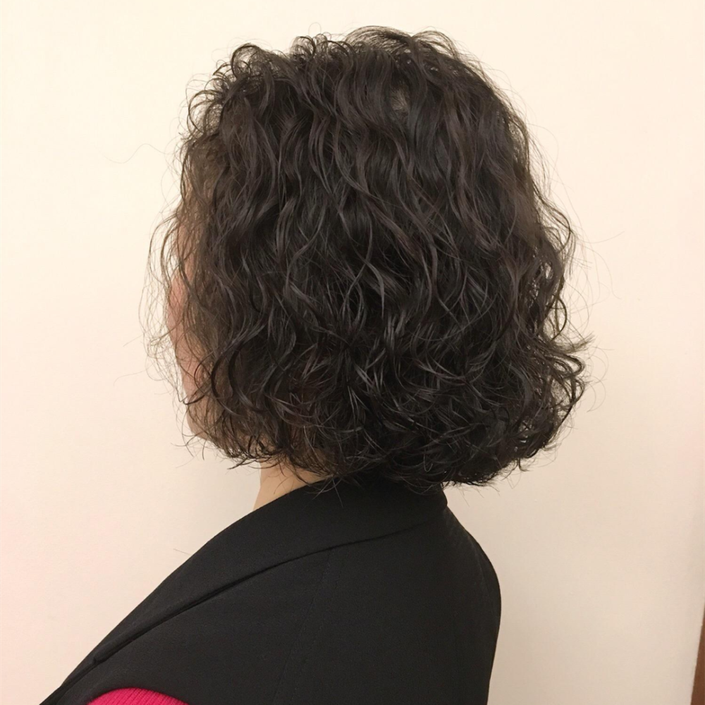 适合五六十岁女人的抱团卷时髦洋气又显发量好打理又显年轻