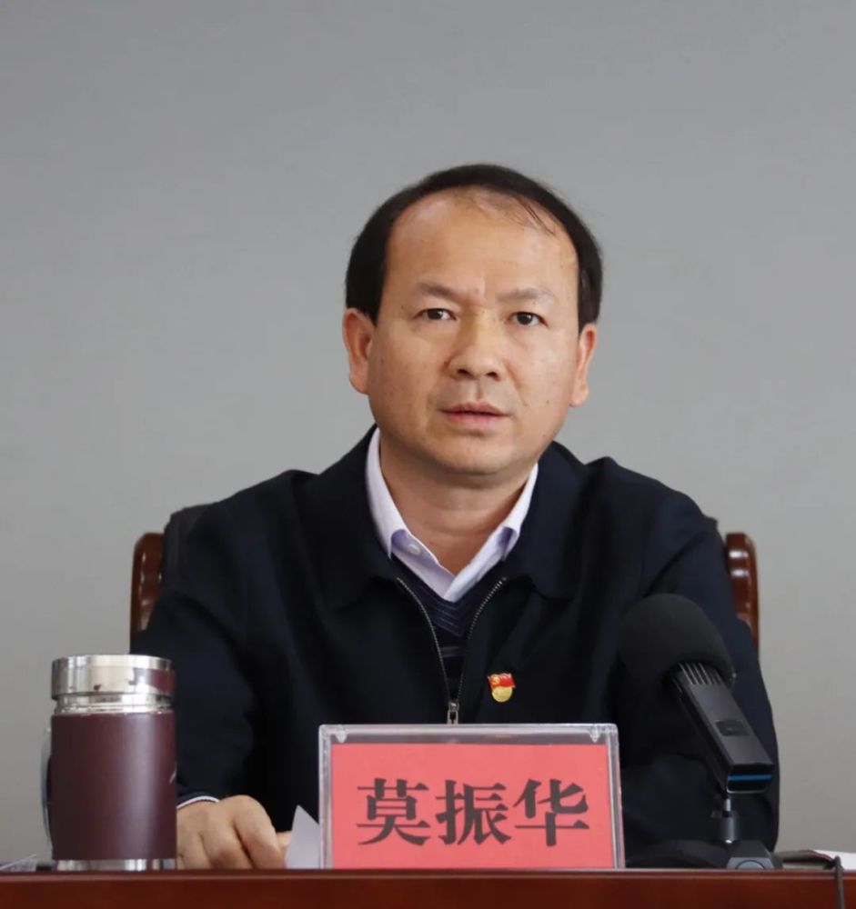 雁山区召开区委常委扩大会议暨传达学习自治区第十二次党代会精神会议