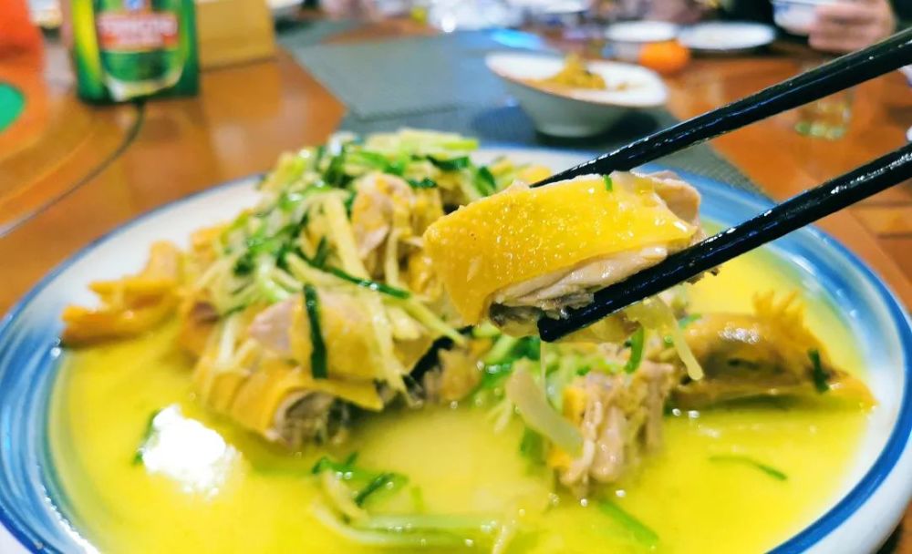 等地重走一次中央红色交通线;还可以到中央红军长征出发地——长汀,听