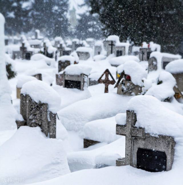 新型殡葬方式冰葬遗体因冷冻完全脱水尸体150斤骨灰20斤