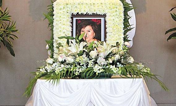 8位明星悼念去世前任,她痛哭数日,周星驰把挚爱写进电影