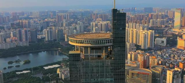 广西有一栋高276米的大楼,生活在南宁忘不去的城市记忆