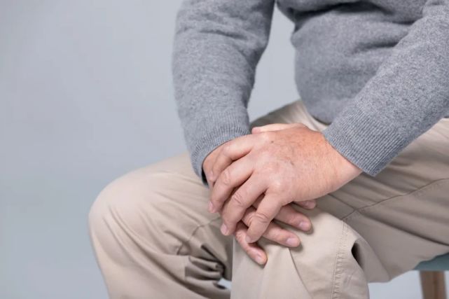 "老寒腿"隐隐作痛,按揉这些穴位可缓解