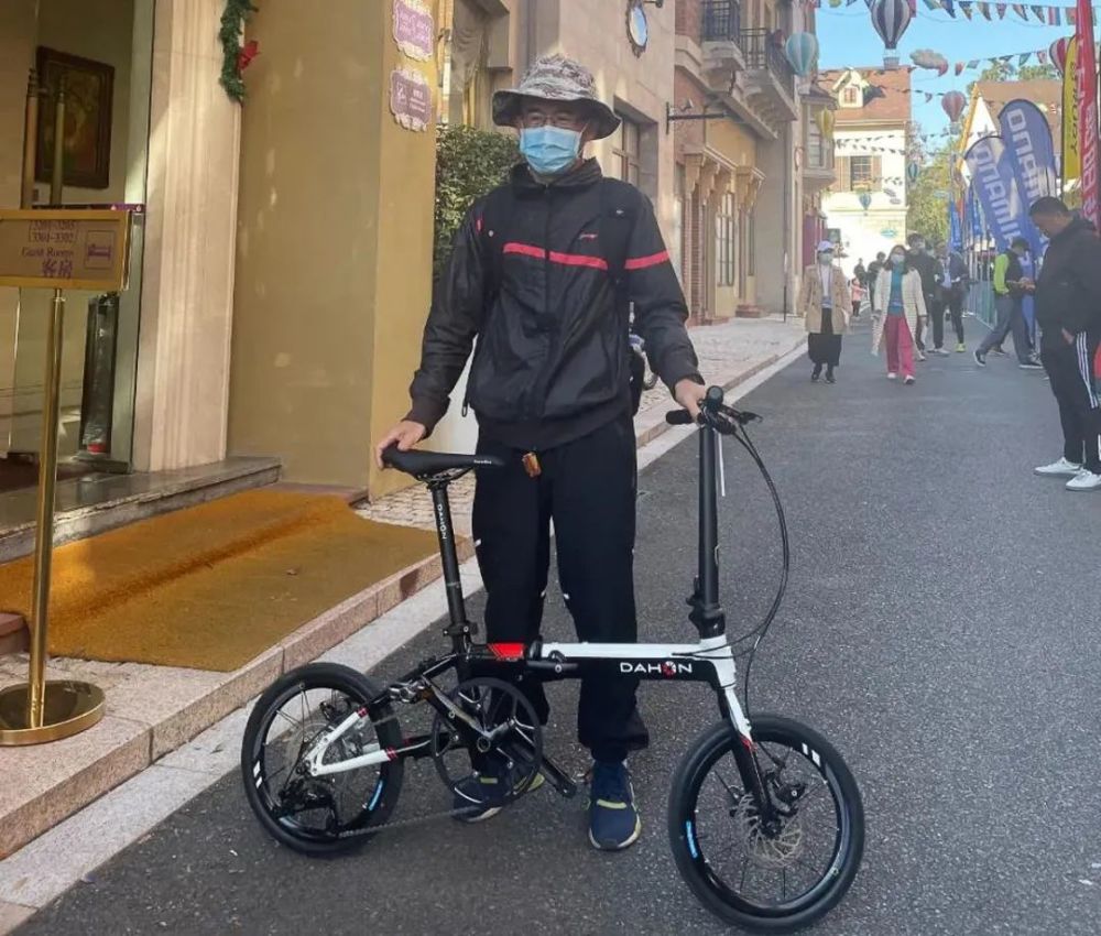 一个骑自行车旅游做饭的博主(一个骑自行车旅游做饭的博主叫啥)