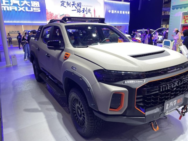 造型硬朗配20t双增压柴油动力实拍解析上汽牛61魔王