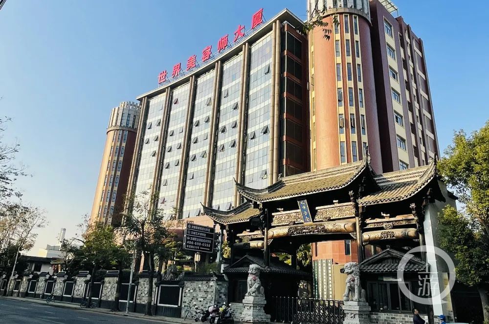 头条起底文峰洗头变洗脑