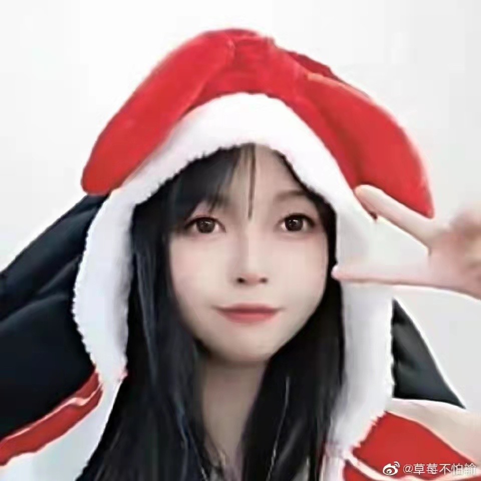 王者荣耀:知名女主播草莓泪洒直播间,被队友"菜"到破防_腾讯新闻