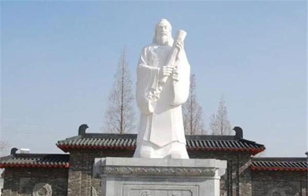 詹王而易牙这个人虽然有着厨神的称号,其为人却很差劲.