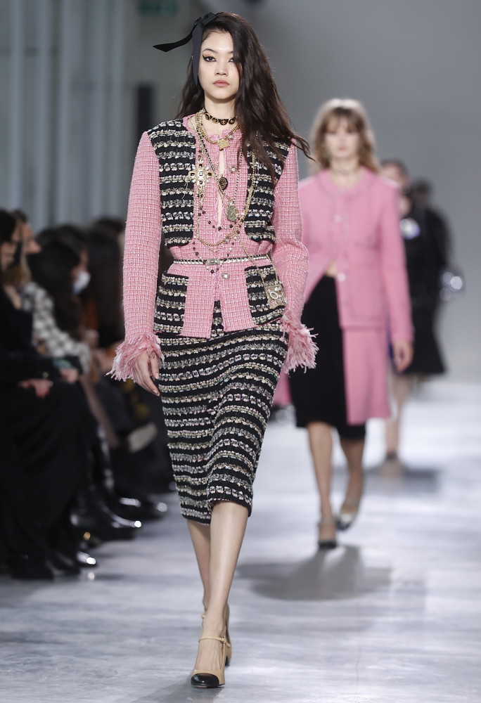 外代二线香奈儿202122高级手工坊系列时装秀