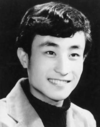 搭档过赵本山,凭赵丽蓉走红,从春晚消失10年的巩汉林经历了什么